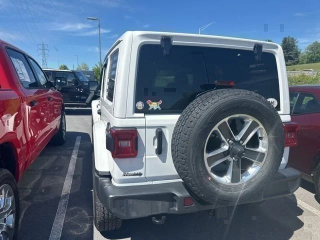 Used 2021 White Jeep Unlimited Sahara image 17