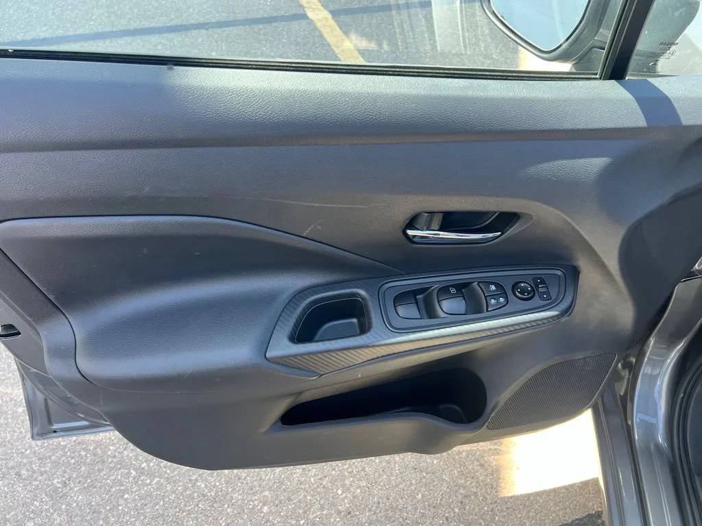 Used 2025 Gray Nissan SV image 9
