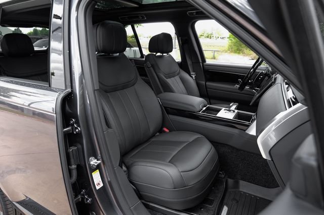 New 2026 Charente Grey Land Rover SE image 45