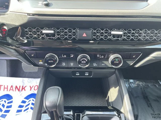 Used 2023 Blue Honda EX-L image 19
