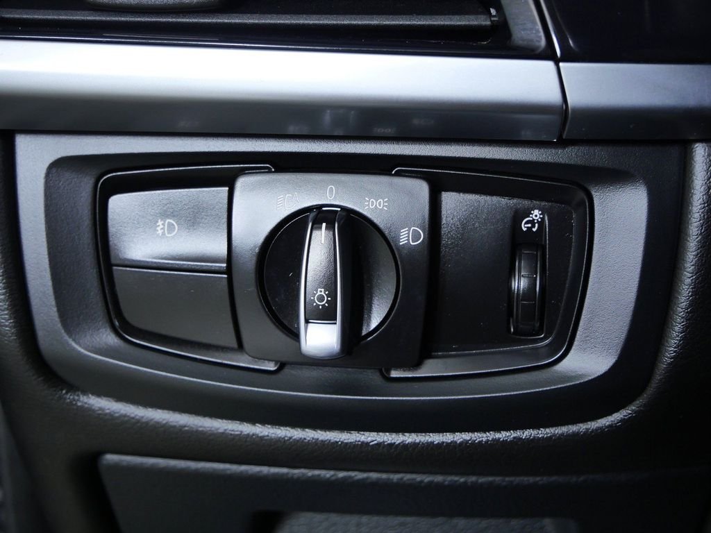 Used 2018 Black BMW xDrive35i image 36