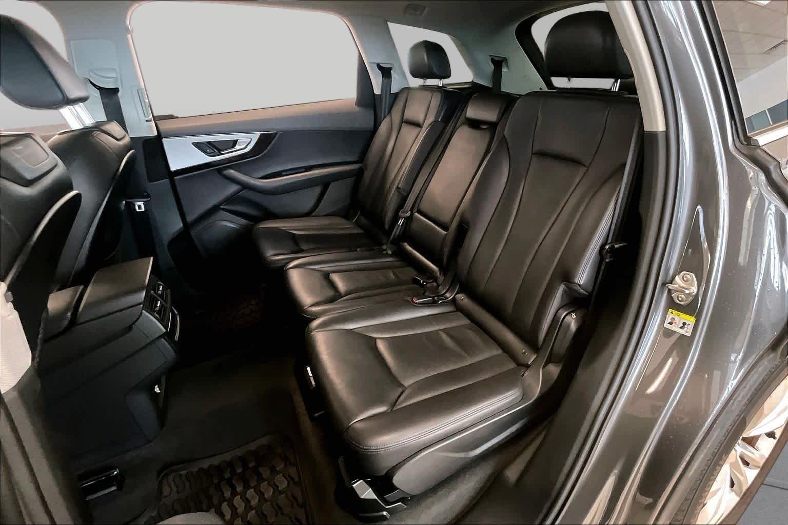 Used 2019 Samurai Gray Metallic Audi Premium image 18