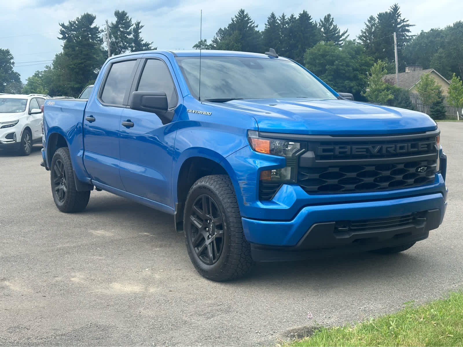 Used 2022 Glacier Blue Metallic Chevrolet Custom image 3