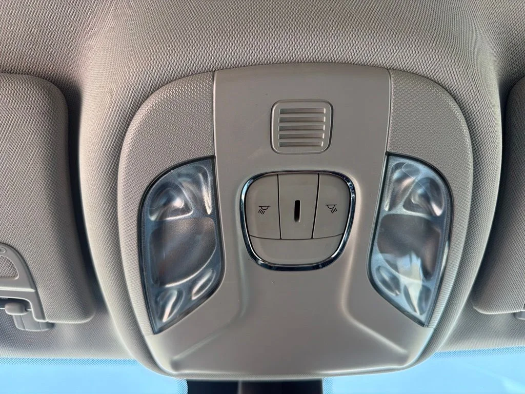Used 2022 White Jeep Limited image 16
