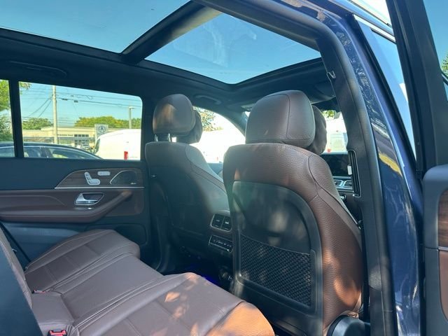 Used 2026 Twilight Blue Metallic Mercedes-Benz GLS 450 image 21