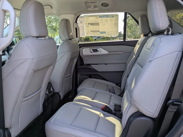 New 2026 Space White Metallic Ford Active image 14