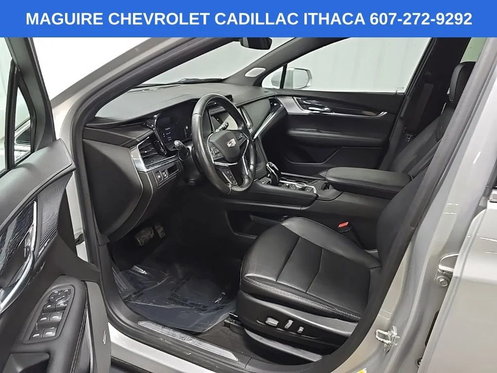 Used 2020 RADIANT SILVER METALLIC Cadillac Premium Luxury AWD image 29