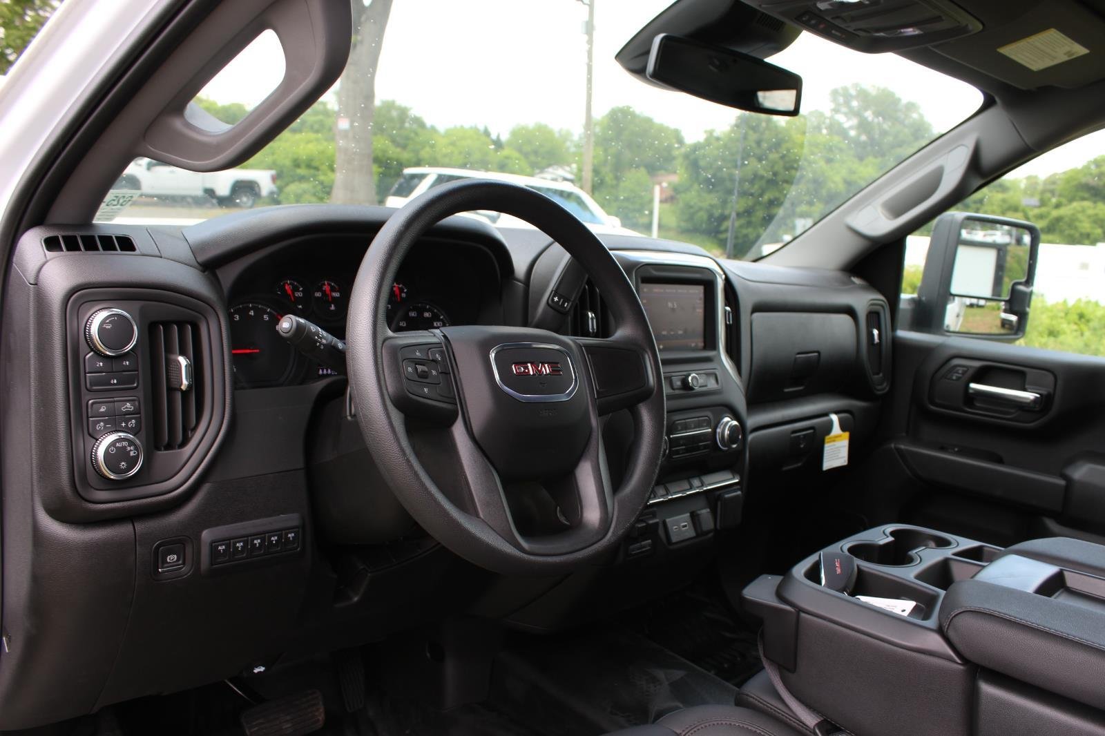 New 2025 Summit White GMC Pro image 23