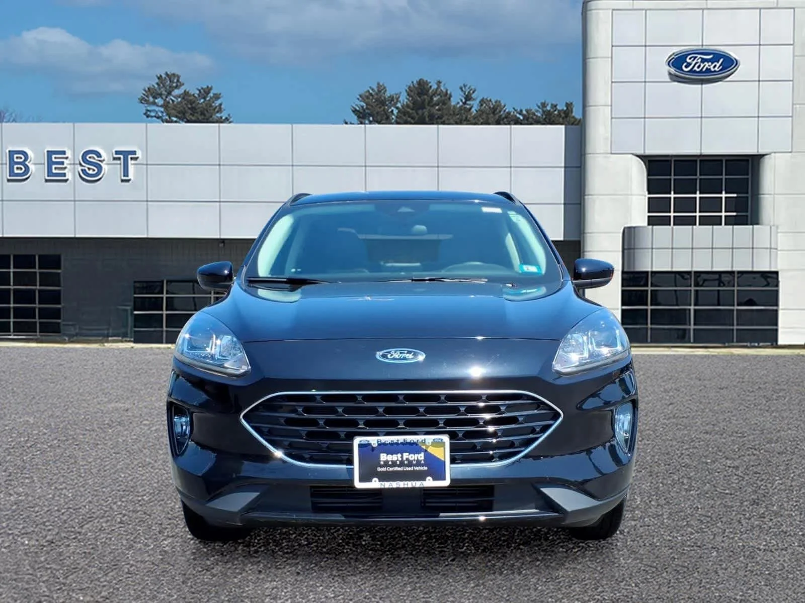 Used 2022 Agate Black Metallic Ford SEL image 11