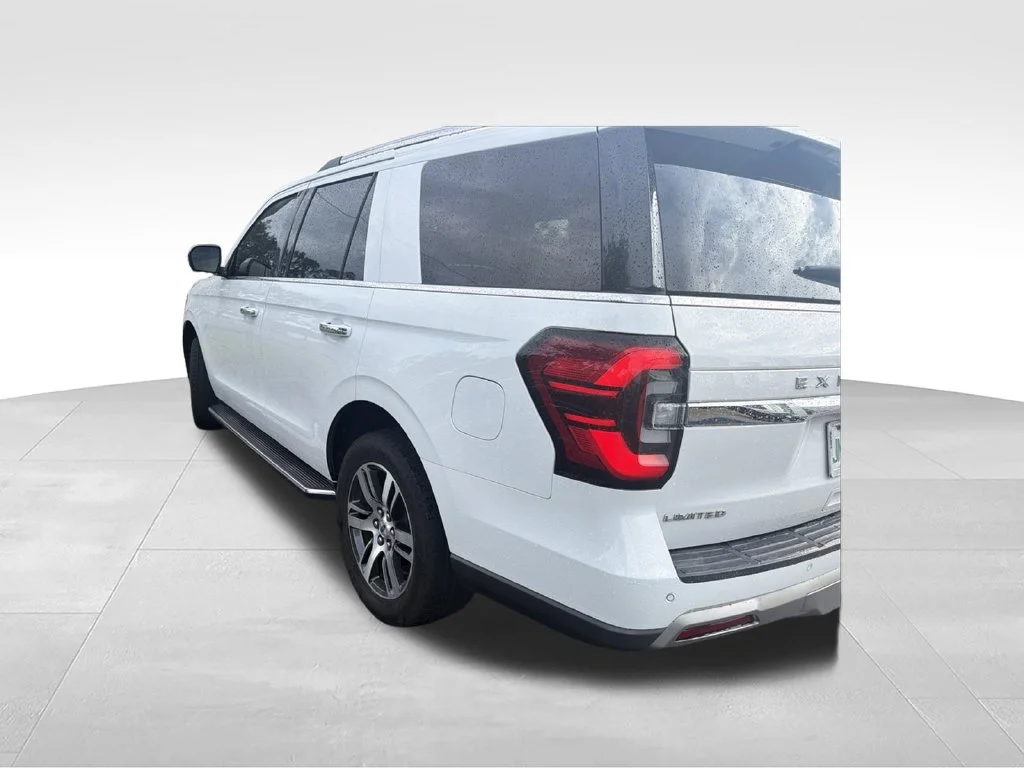 Used 2022 White Ford Limited image 17