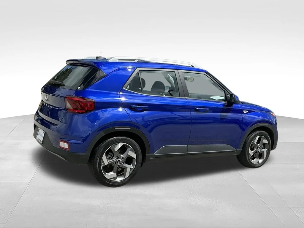 Used 2025 Blue Hyundai SEL image 8