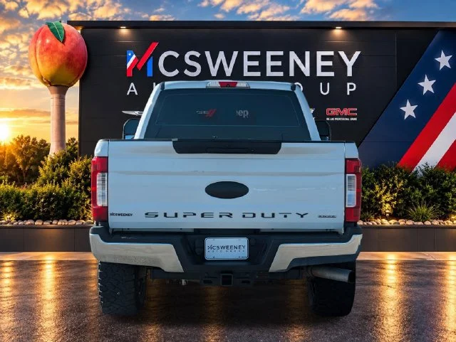 Used 2017 White Ford Lariat image 4