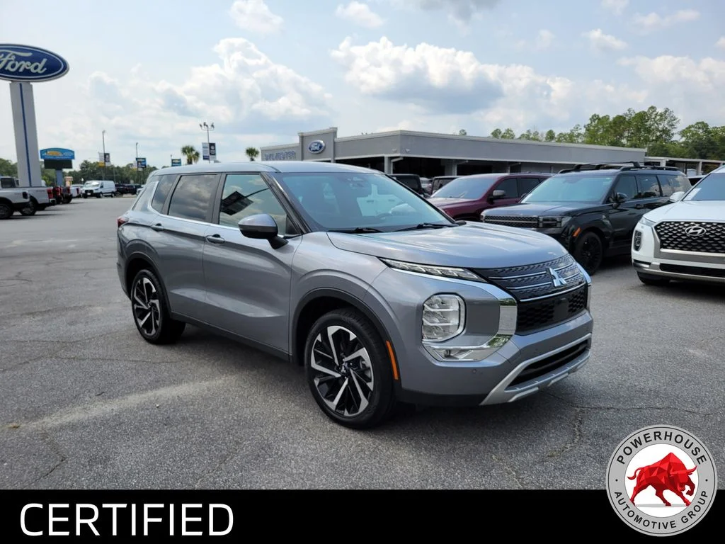 Used 2024  Mitsubishi SE image 8