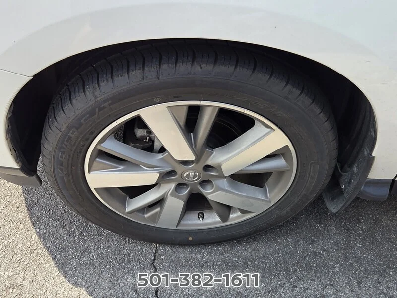Used 2014 Moonlight White NISSAN PLATINUM image 6