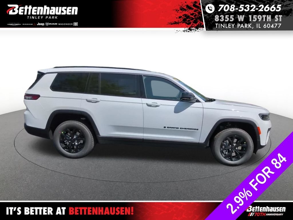 New 2026 Bright White Clear-Coat Exterior Paint Jeep Laredo image 5