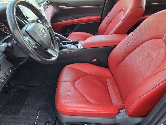 Certified Used 2024 MID BLK/WIND CHILL Toyota  image 9
