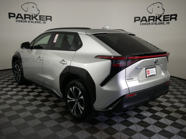 Certified Used 2023 Elemental Silver Metallic Toyota XLE w/ Weather Pkg image 7