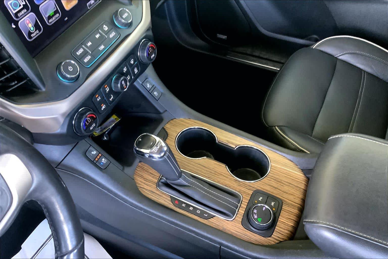 Used 2019 Ebony Twilight Metallic GMC Denali image 17