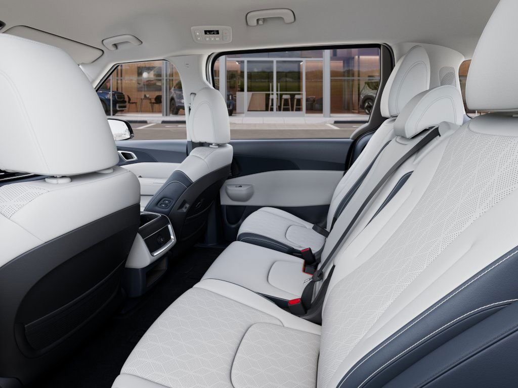 2026 Kia Carnival EX - Photo 18