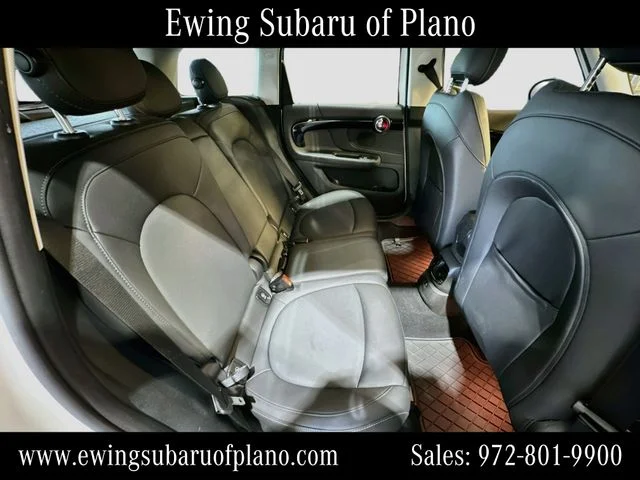 Used 2024 White MINI Classic image 28
