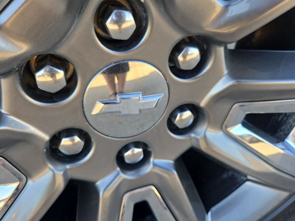 Used 2018 Gray Chevrolet Premier image 26