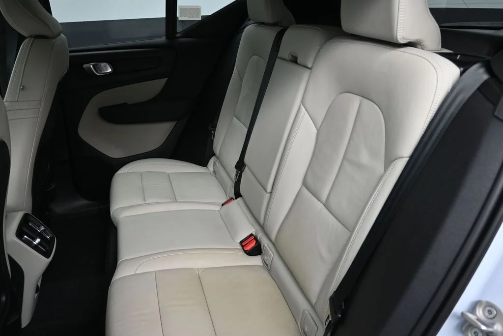 Certified Used 2024 Cloud Blue Volvo Ultimate image 20