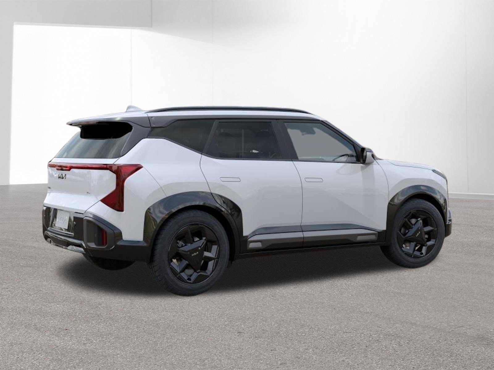 New 2027 Snow White Pearl Kia X-Line S image 6