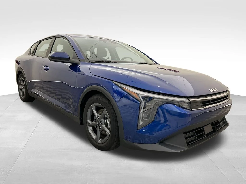 Used 2025 Blue Kia LXS image 8