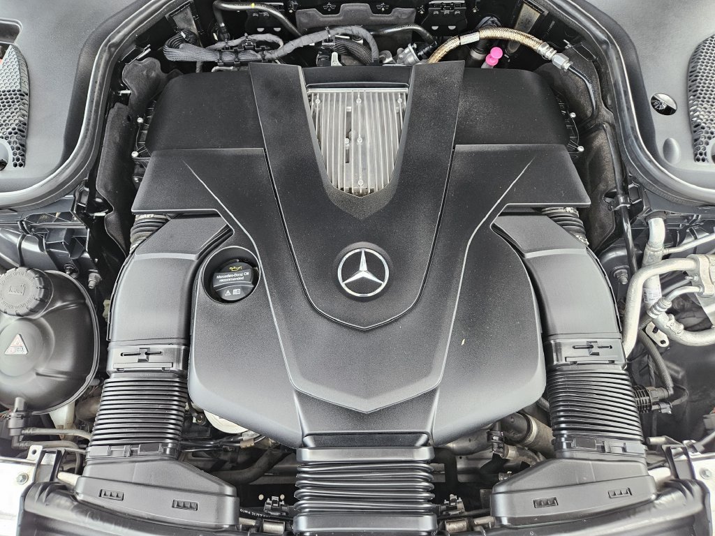 Used 2018 Gray Mercedes-Benz E 400 image 33
