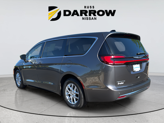 Used 2023 Gray Chrysler Touring L image 3