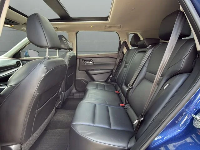 Used 2022 Blue Nissan SV image 14