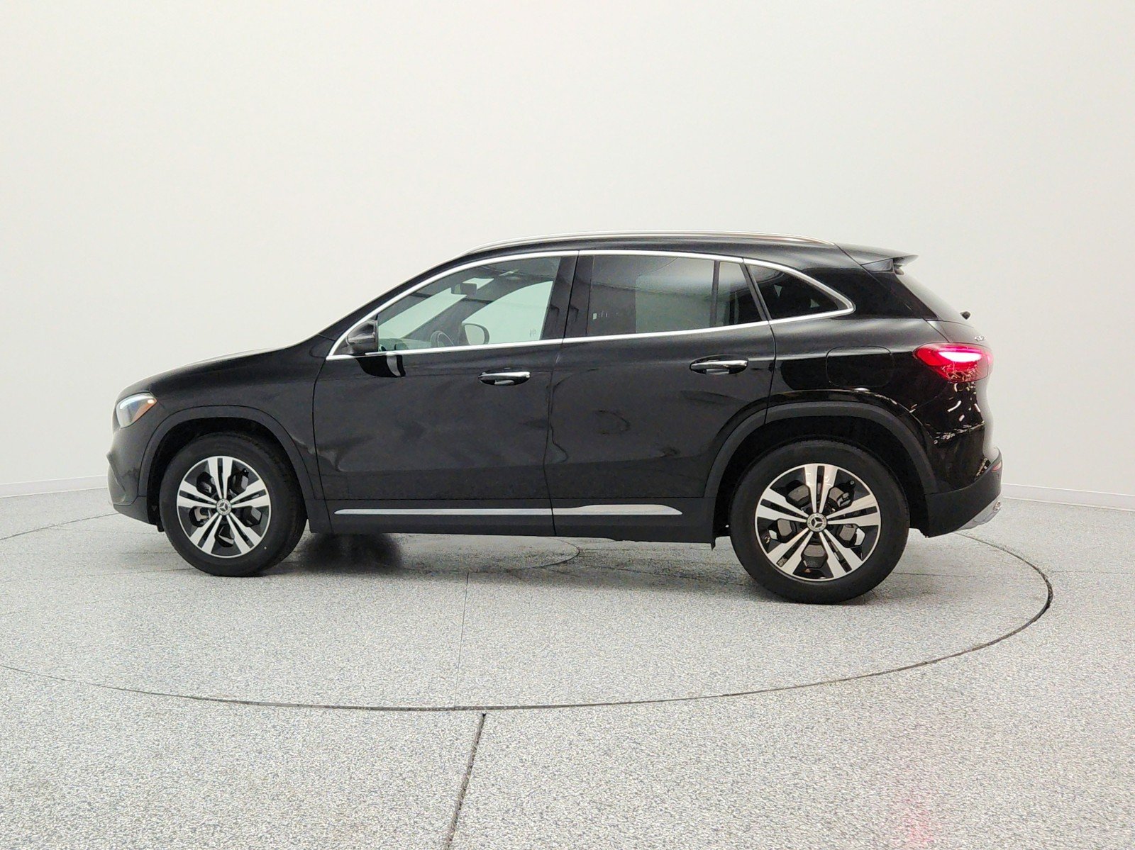 Certified Used 2024 Night Black Mercedes-Benz GLA 250 SUV image 9