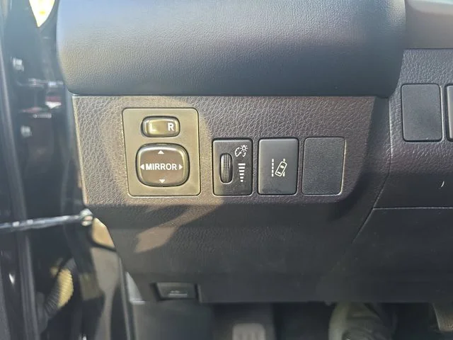 Used 2018 Black Toyota XLE image 26