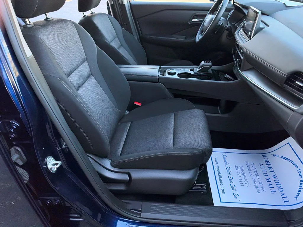 Used 2025 Blue Nissan SV image 16