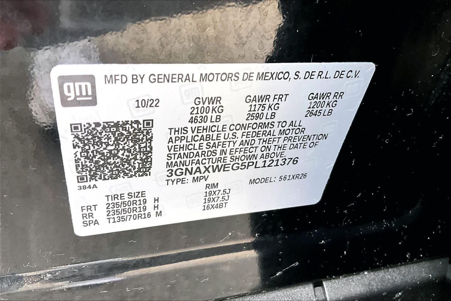 Used 2023 Mosaic Black Metallic Chevrolet RS image 32