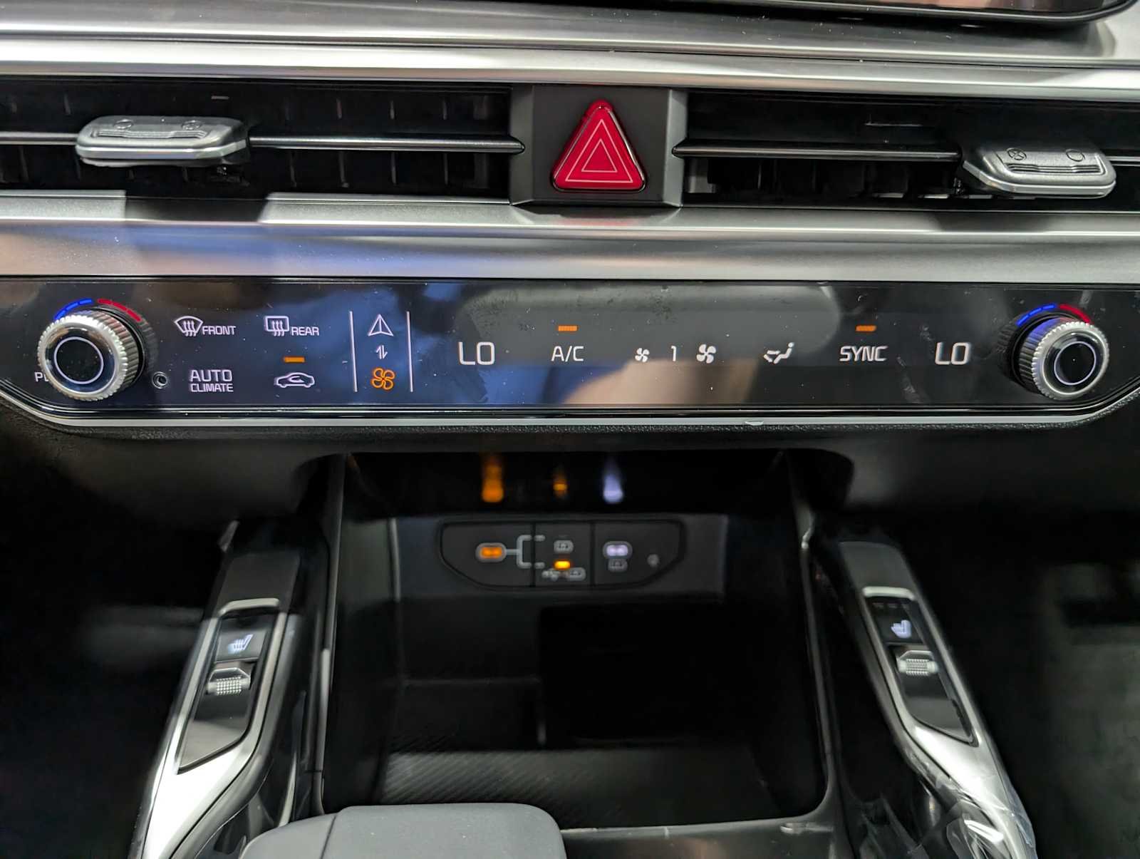 2026 Kia Sorento S - Photo 28