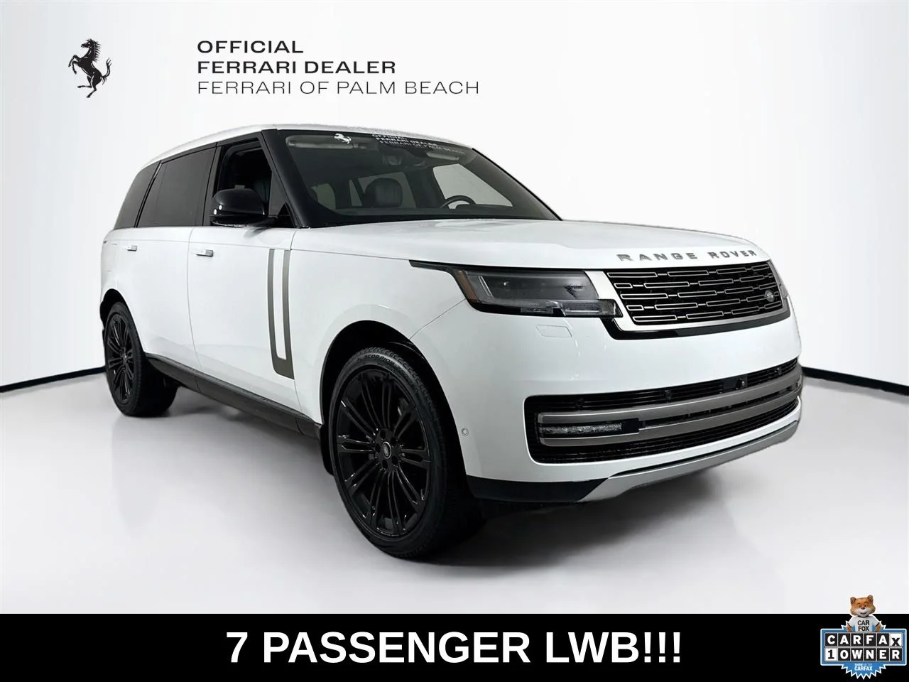 Used 2024 Fuji White Land Rover SE image 1