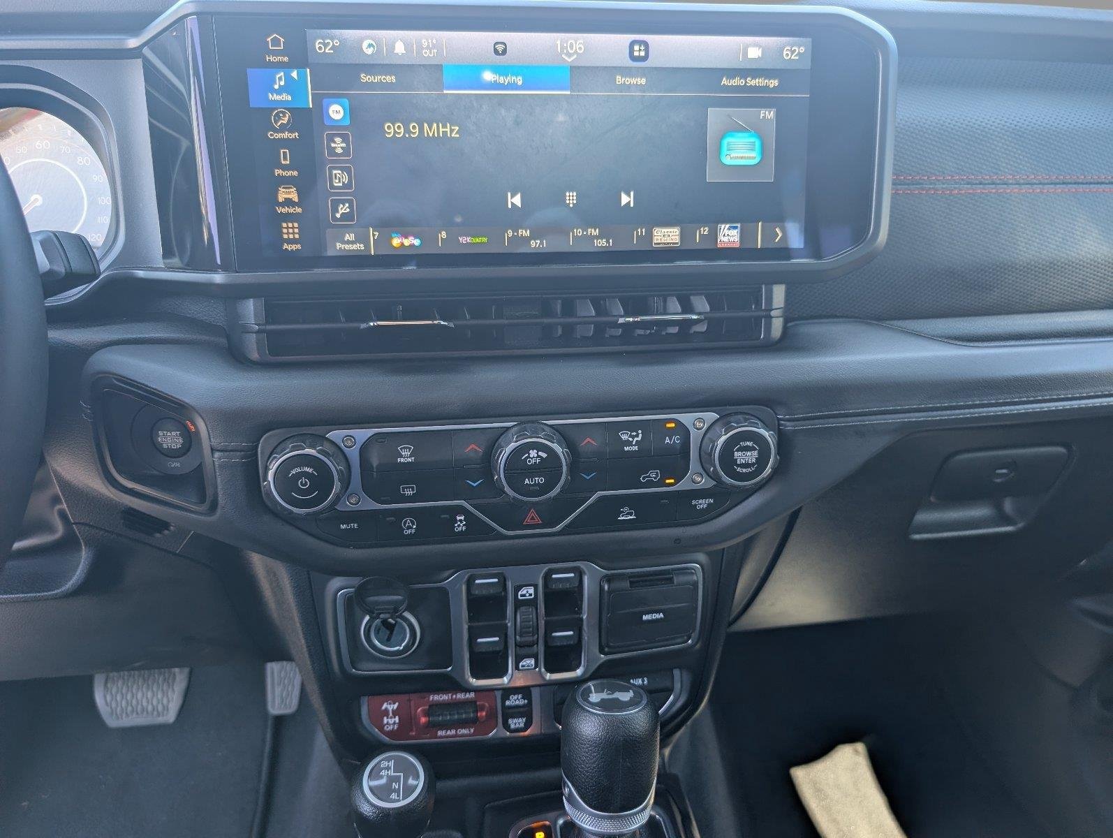 2025 Jeep Wrangler 4-Door Rubicon - Photo 19