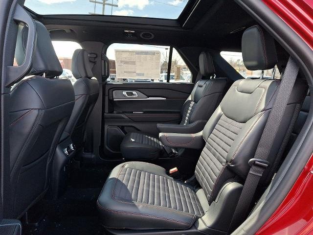 New 2026 Rapid Red Metallic Tinted Clearcoat Ford ST-Line image 29