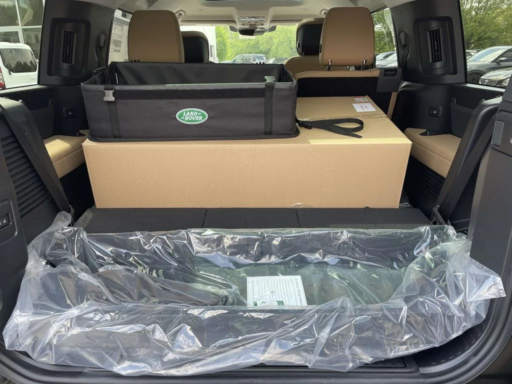 New 2026 Woolstone Green Land Rover X-Dynamic SE image 18