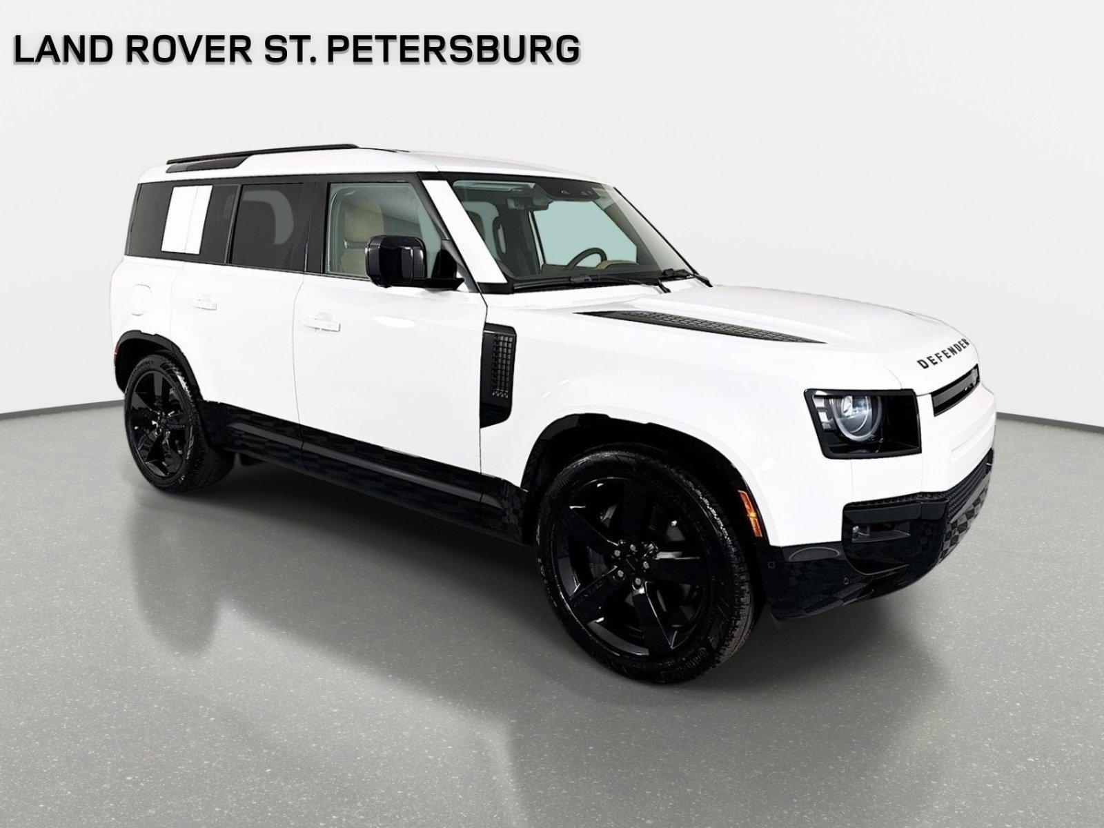 Used 2026 Fuji White Land Rover X-Dynamic SE image 3