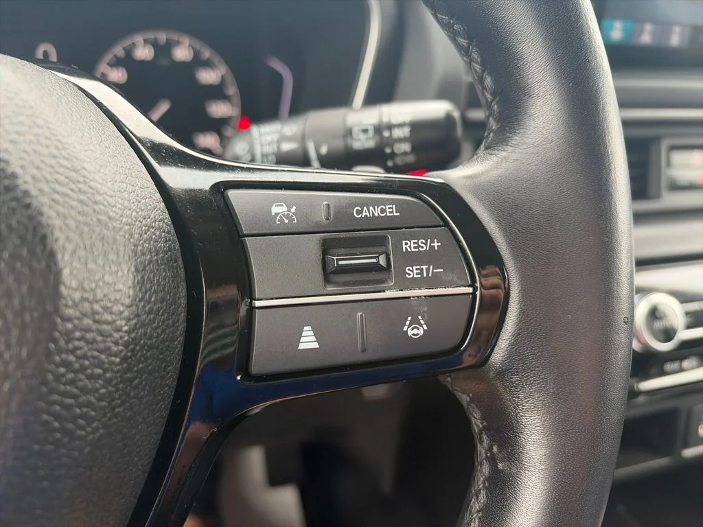 Used 2023  Honda Touring image 30