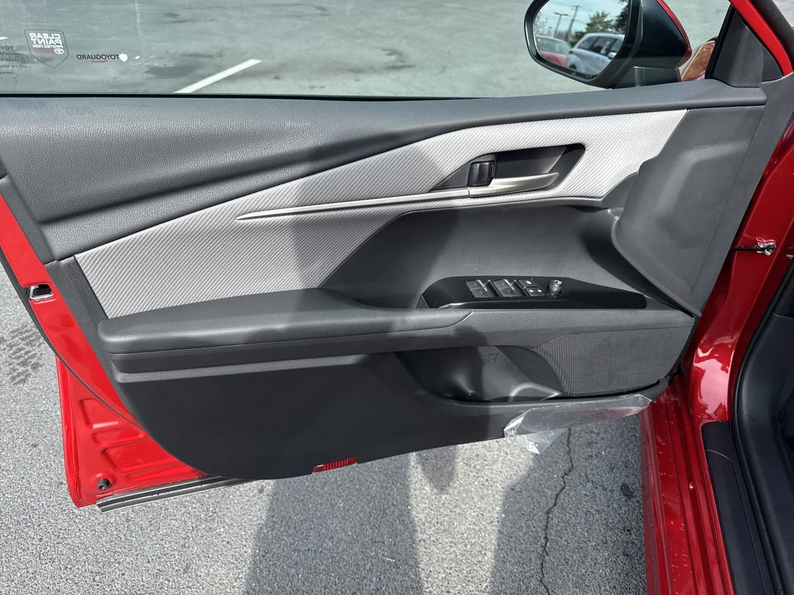 Used 2025  Toyota  image 22