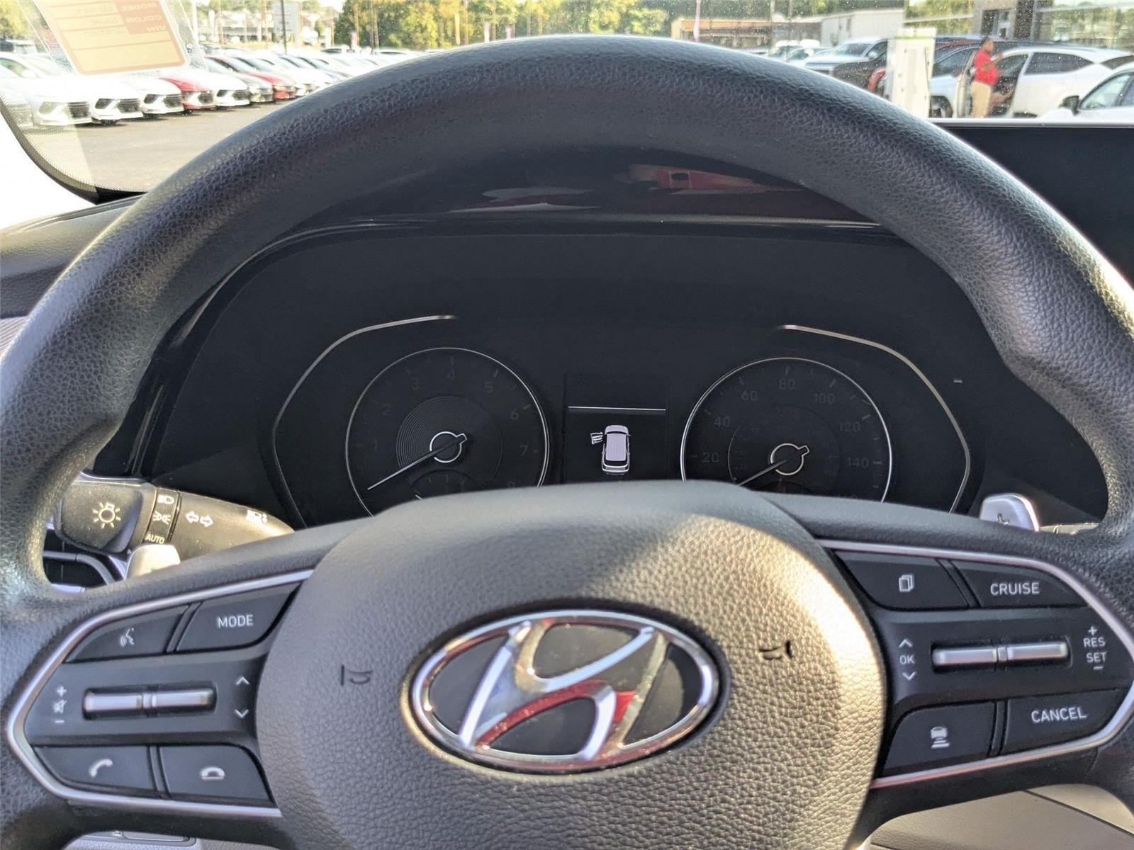 Used 2021 Hyper White Hyundai SE image 13