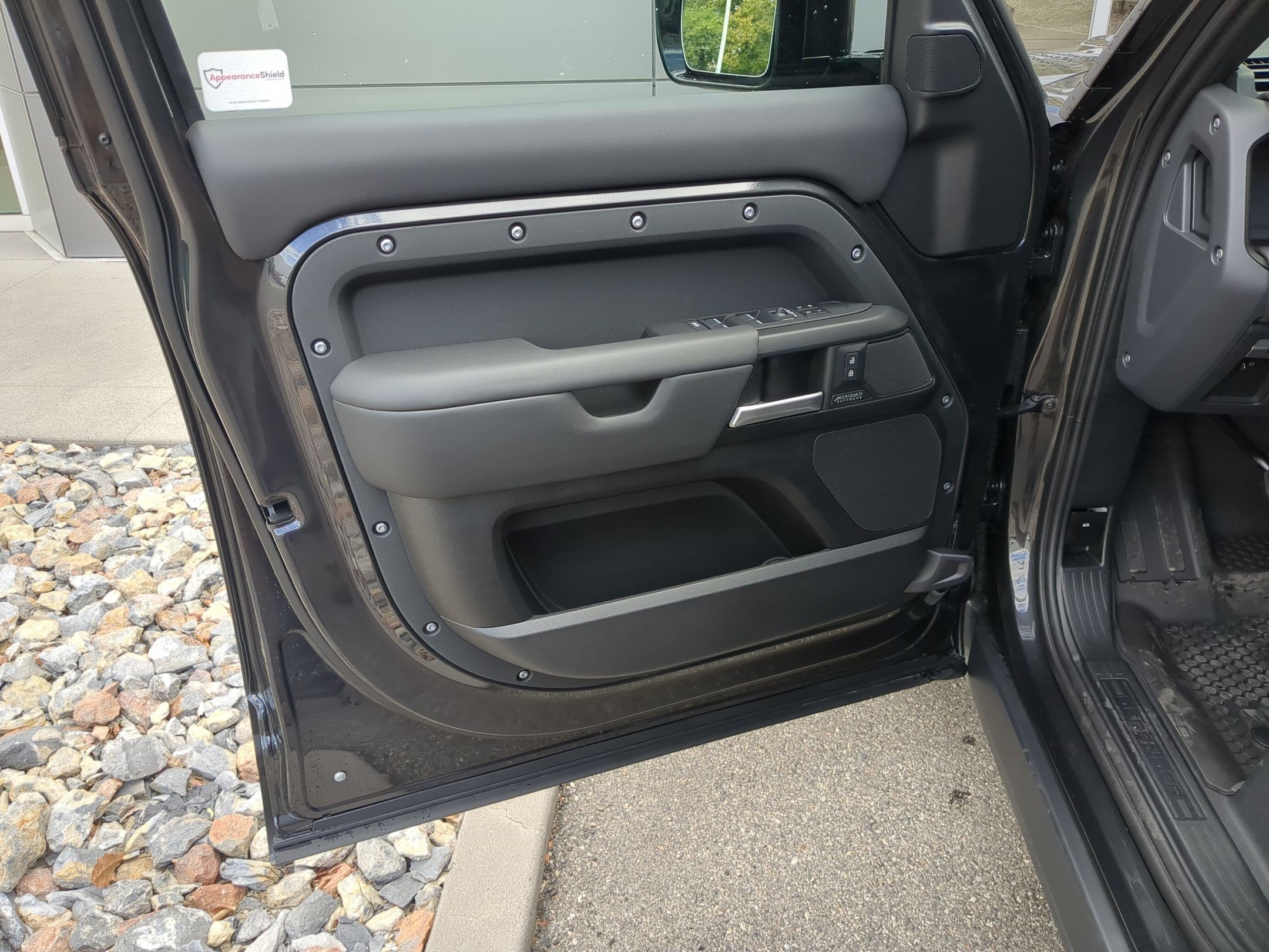 New 2026 Carpathian Grey Land Rover P400 X-Dynamic SE image 12