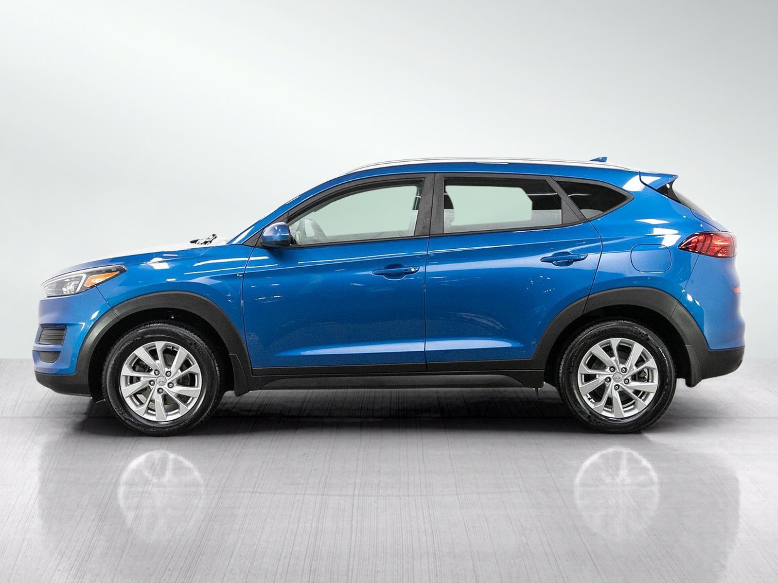 Used 2019 Aqua Blue Hyundai Value AWD image 2