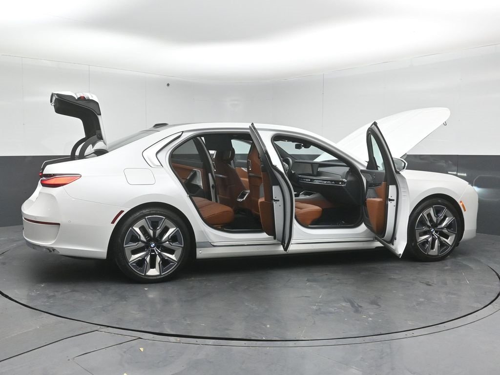 2023 BMW I7 - Image 52