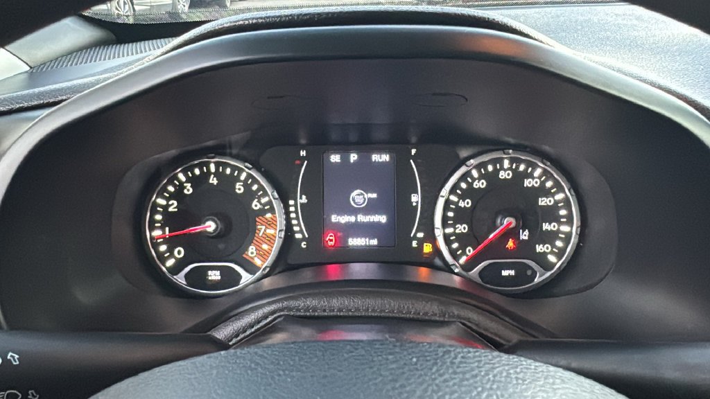 Used 2023 Black Jeep Latitude image 32