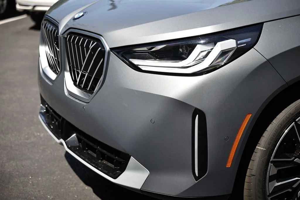 New 2026 Skyscraper Grey Metallic BMW 30 xDrive image 12