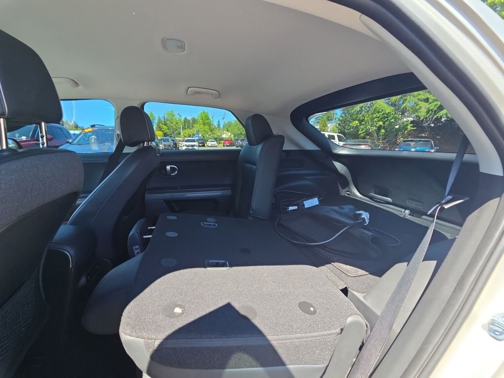 Used 2023 Gold Hyundai SEL image 19